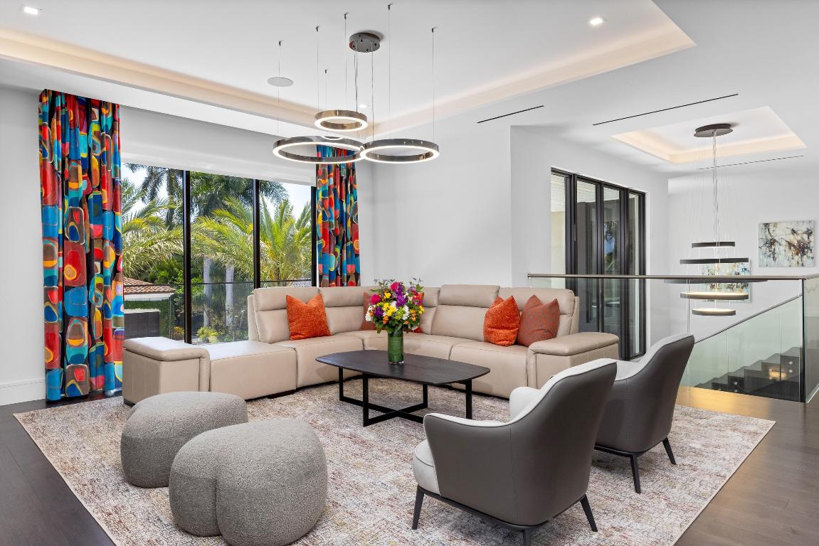 ROYAL PALM YACHT & COUNTRY CLUB - Residential