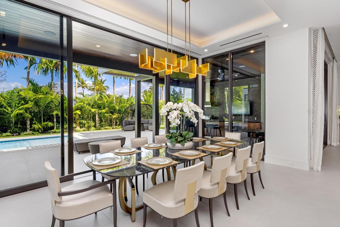 ROYAL PALM YACHT & COUNTRY CLUB - Residential