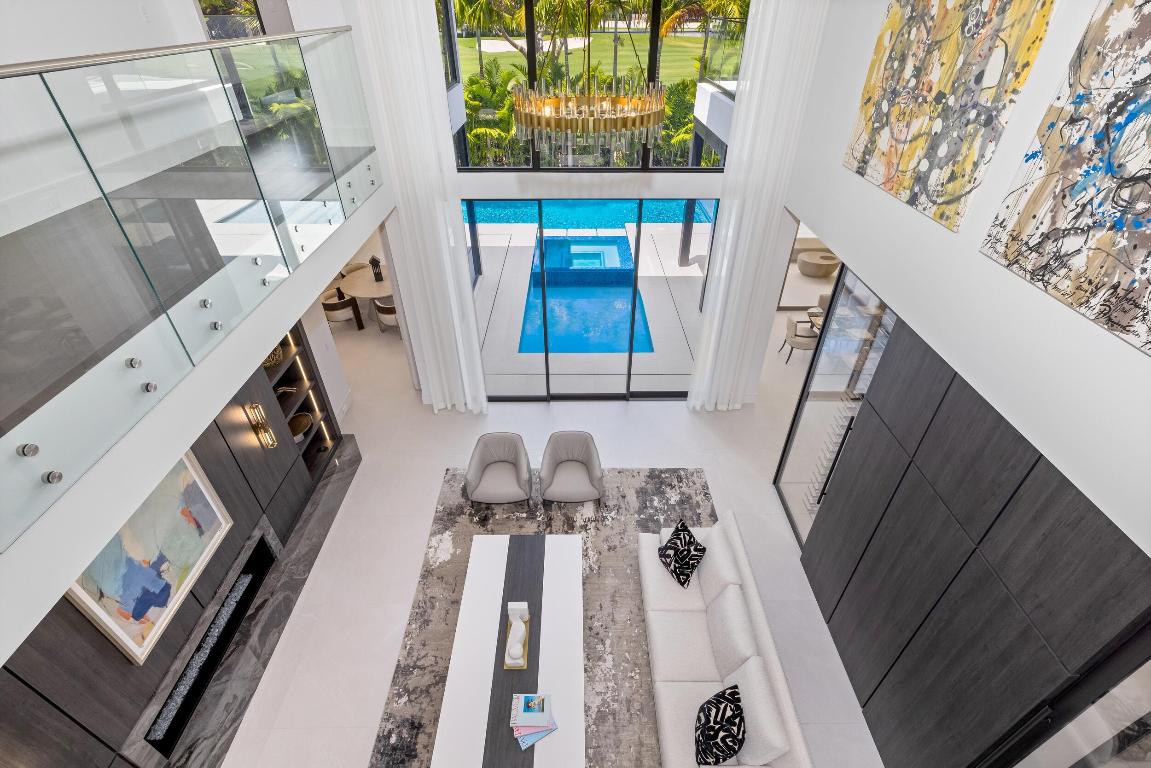 ROYAL PALM YACHT & COUNTRY CLUB - Residential