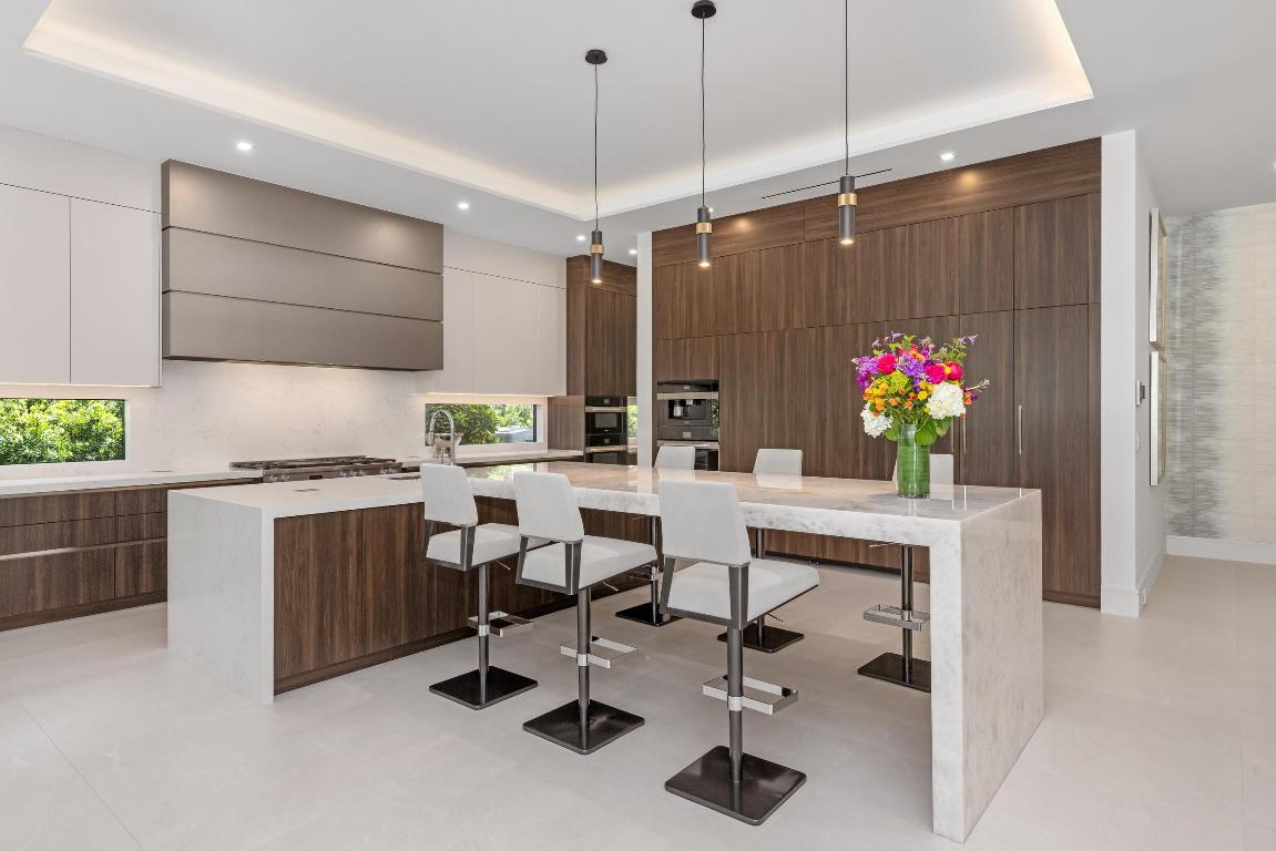 ROYAL PALM YACHT & COUNTRY CLUB - Residential