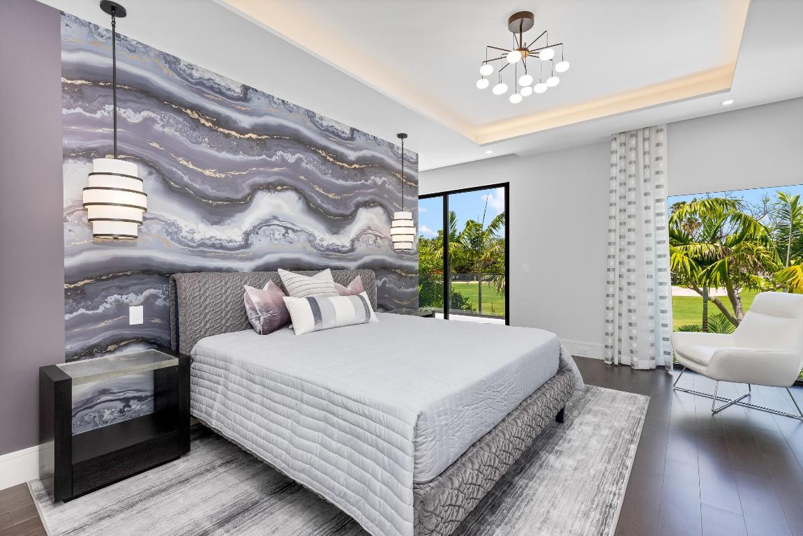 ROYAL PALM YACHT & COUNTRY CLUB - Residential