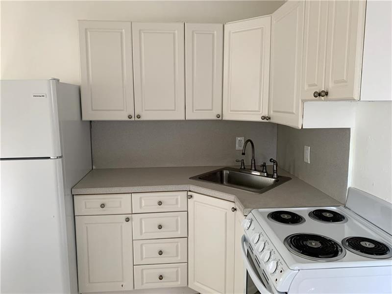 BEULALAND - Residential Lease