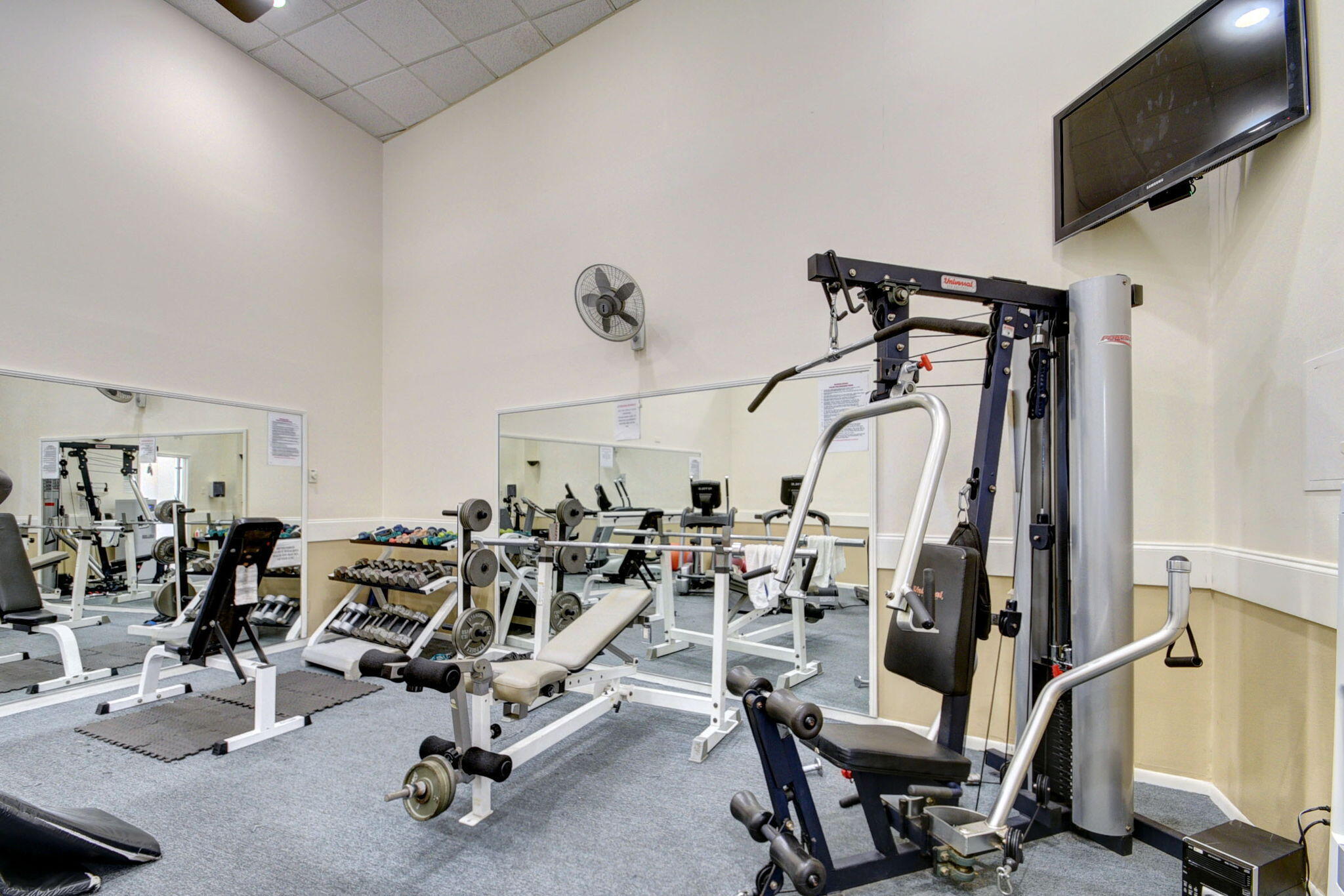 MAYFAIR HOUSE CONDO - Residential