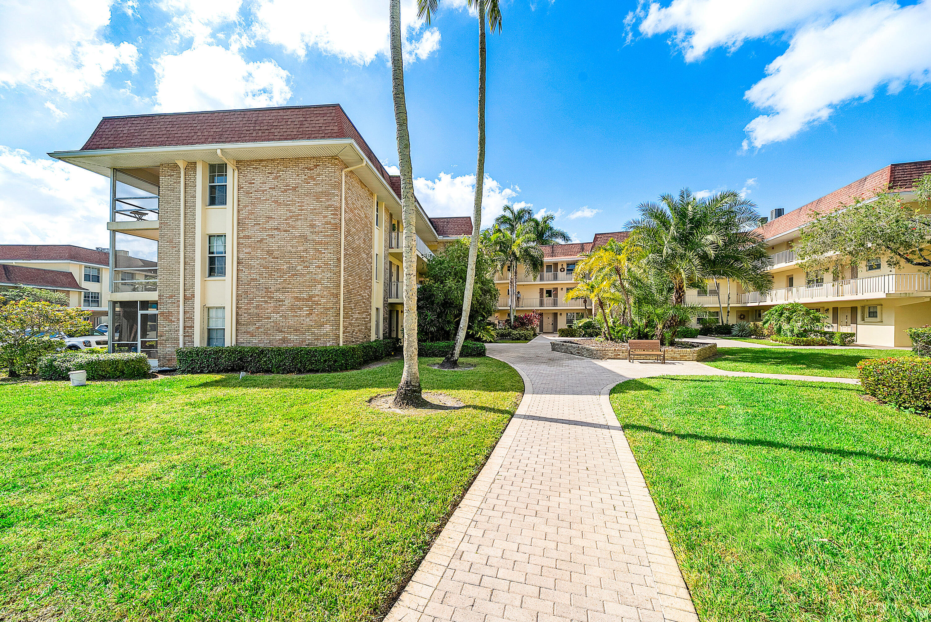 TAMBERLANE 6 CONDO - Residential