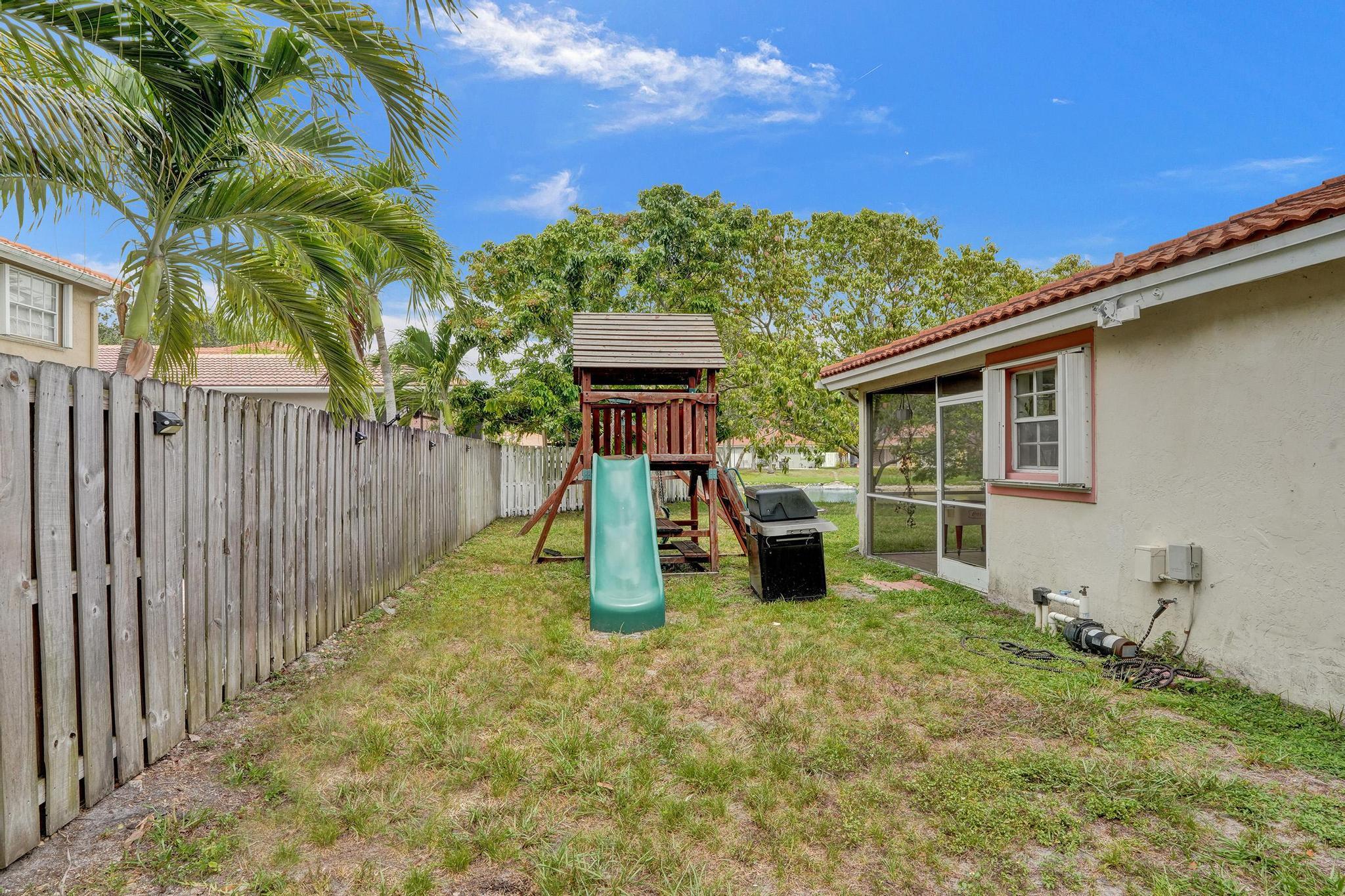 SAWGRASS PLANTATION - Residential