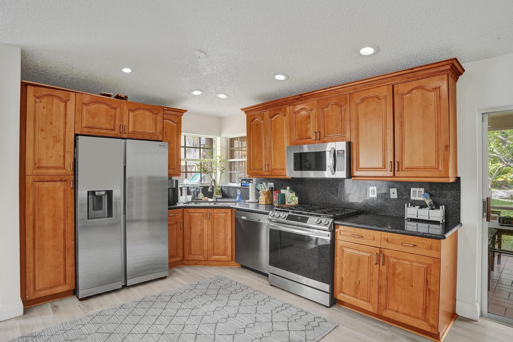 SAWGRASS PLANTATION - Residential