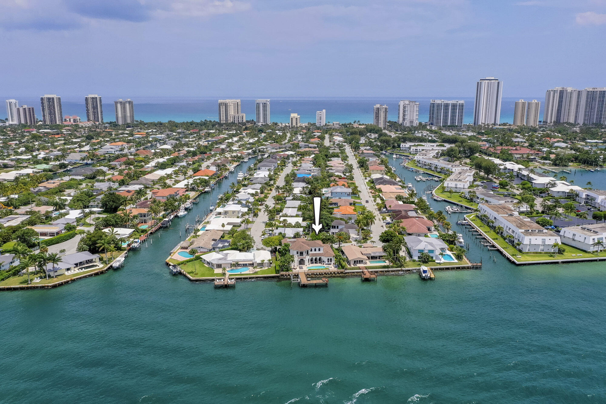 Yacht Harbor Manor - Residential