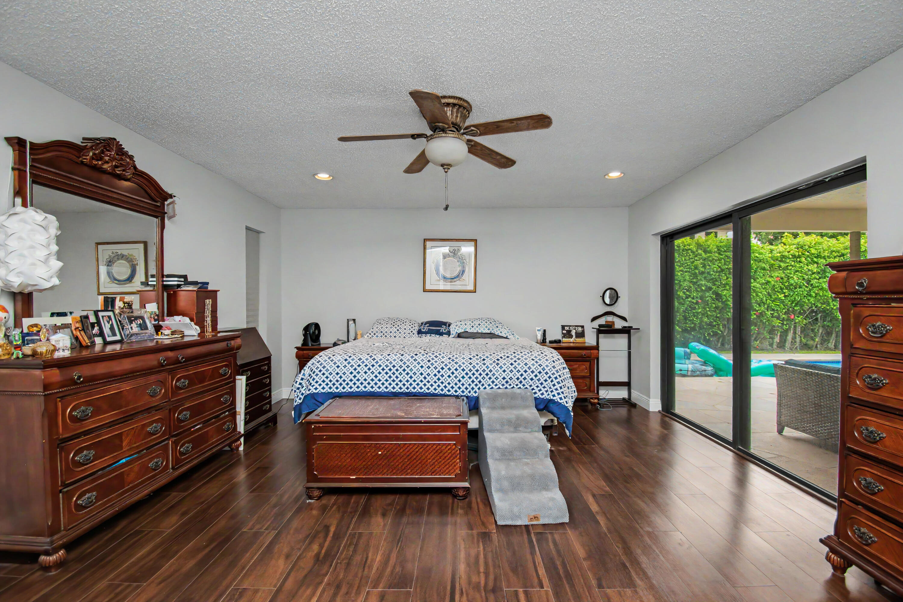 THORNHILL GREEN - Residential