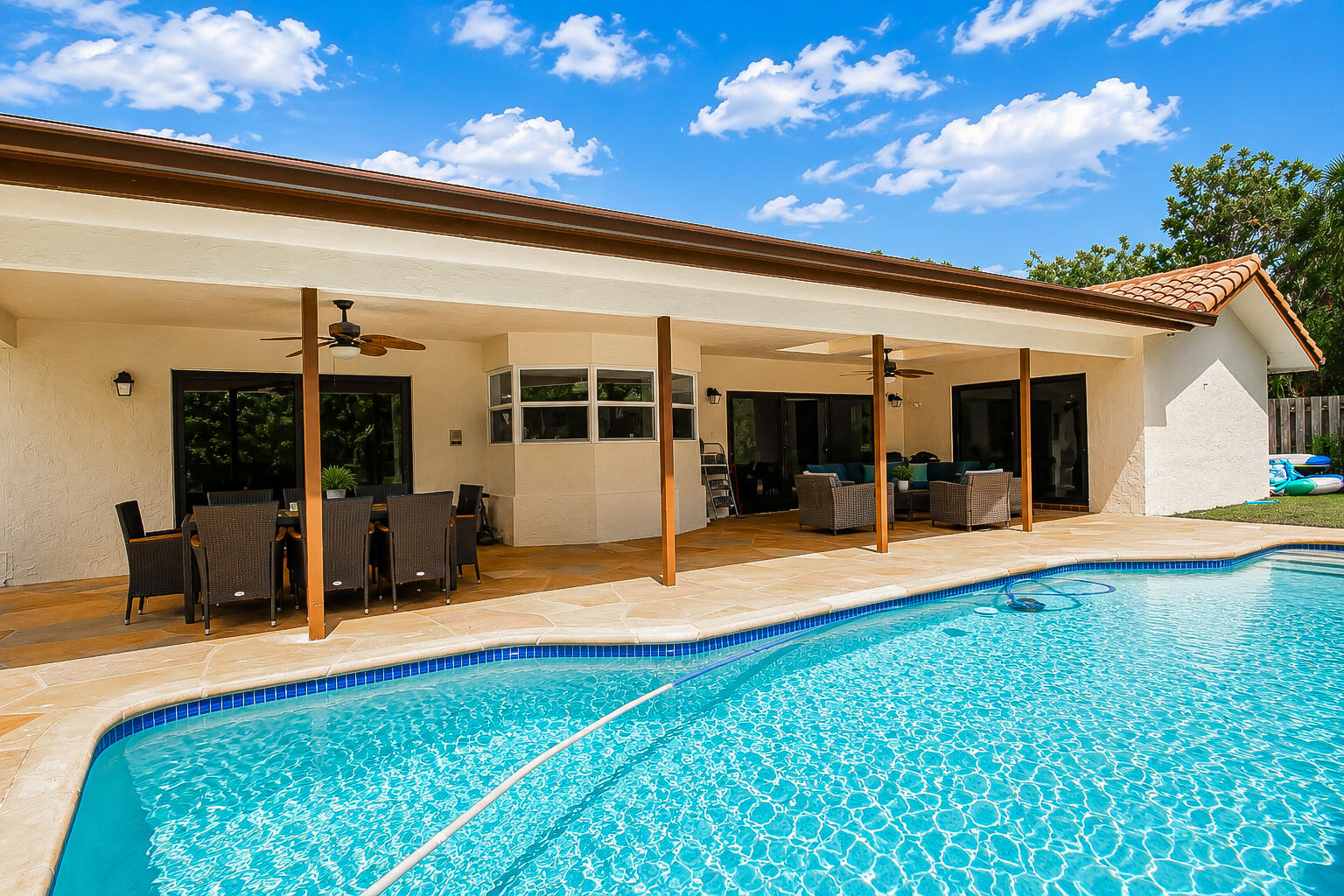 THORNHILL GREEN - Residential