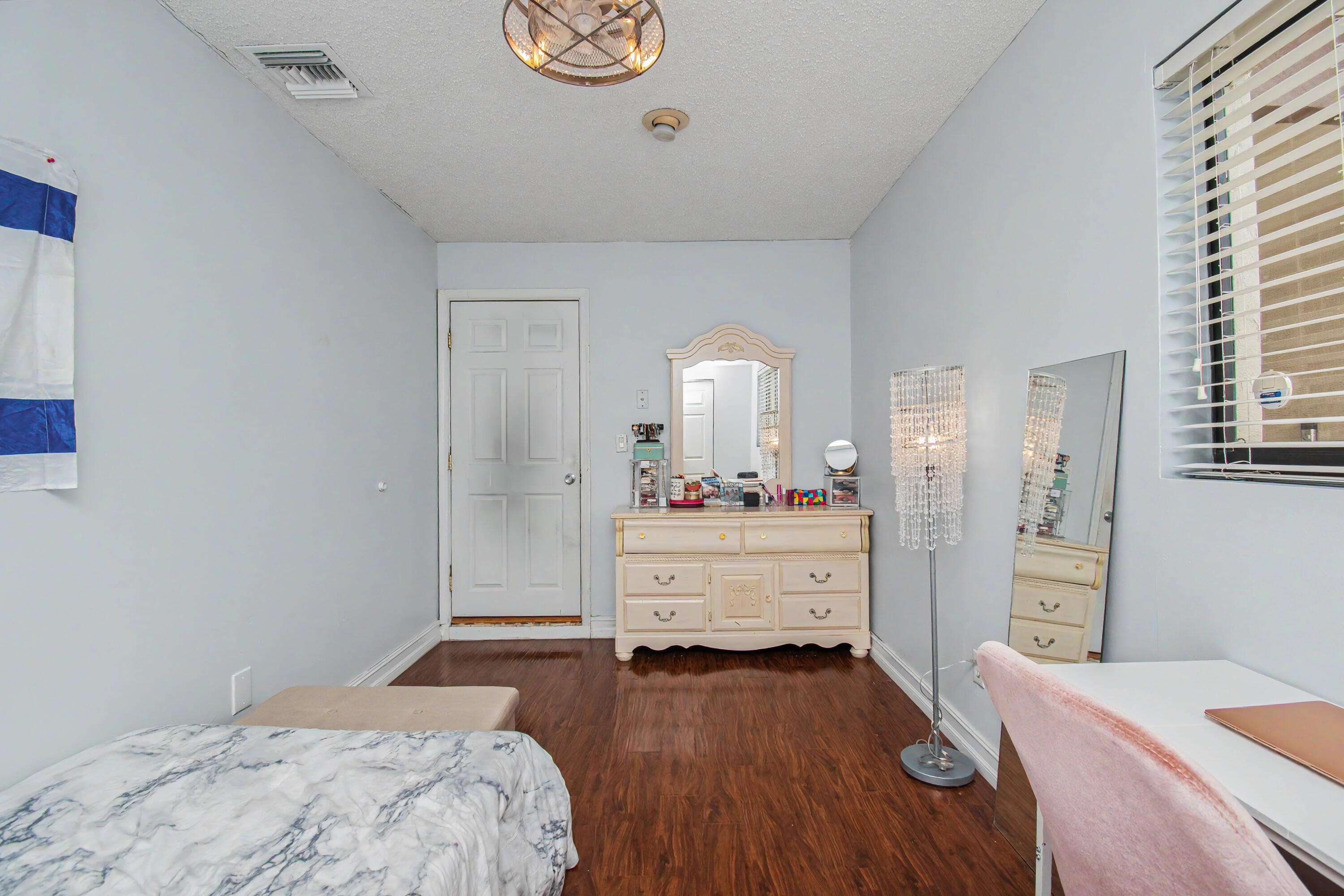 THORNHILL GREEN - Residential