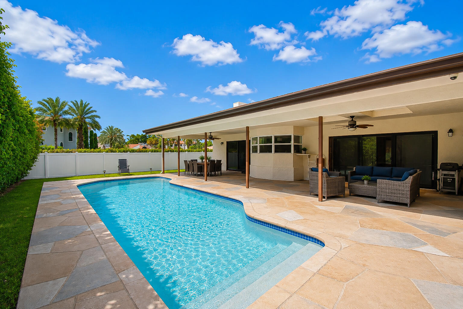 THORNHILL GREEN - Residential