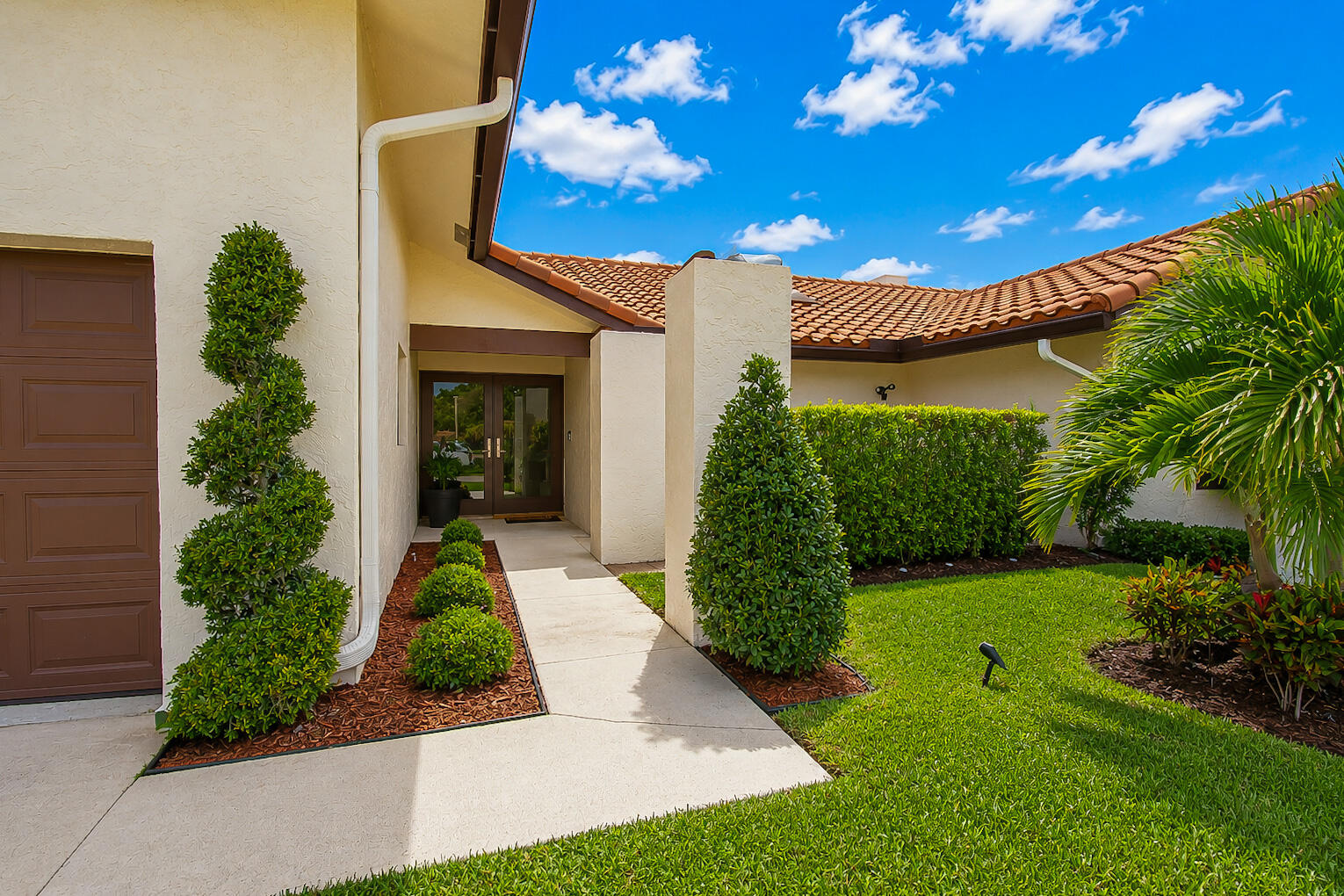 THORNHILL GREEN - Residential
