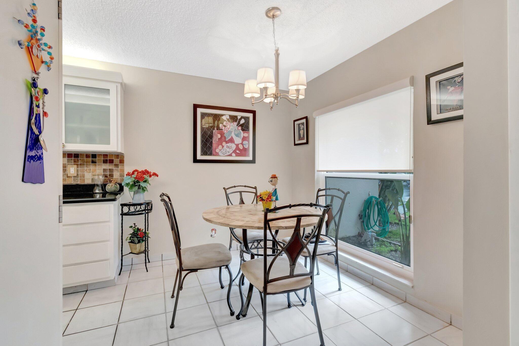 PALM GREENS AT VILLA DEL RAY CONDO II - Residential