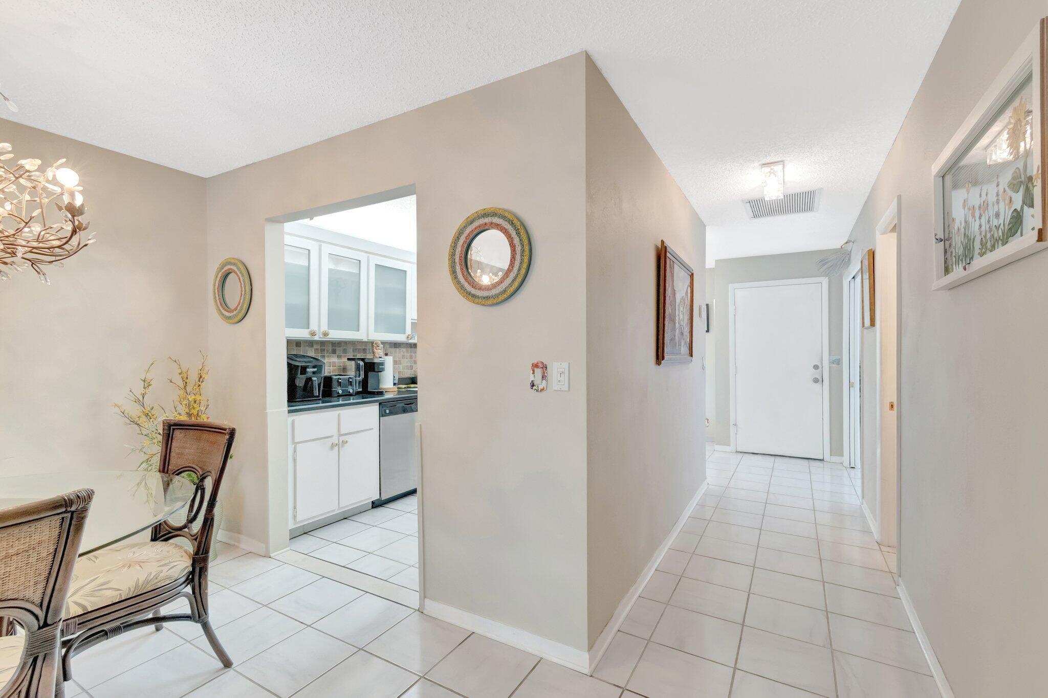 PALM GREENS AT VILLA DEL RAY CONDO II - Residential