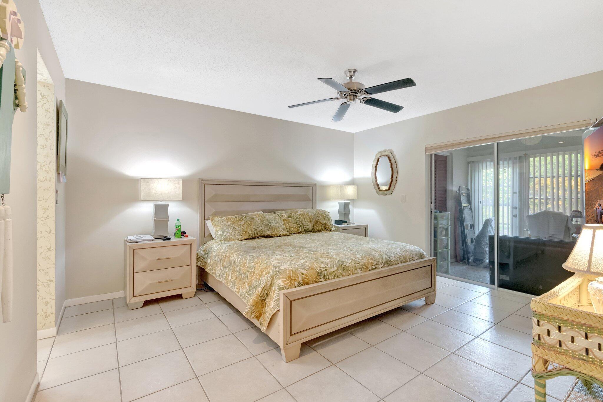PALM GREENS AT VILLA DEL RAY CONDO II - Residential