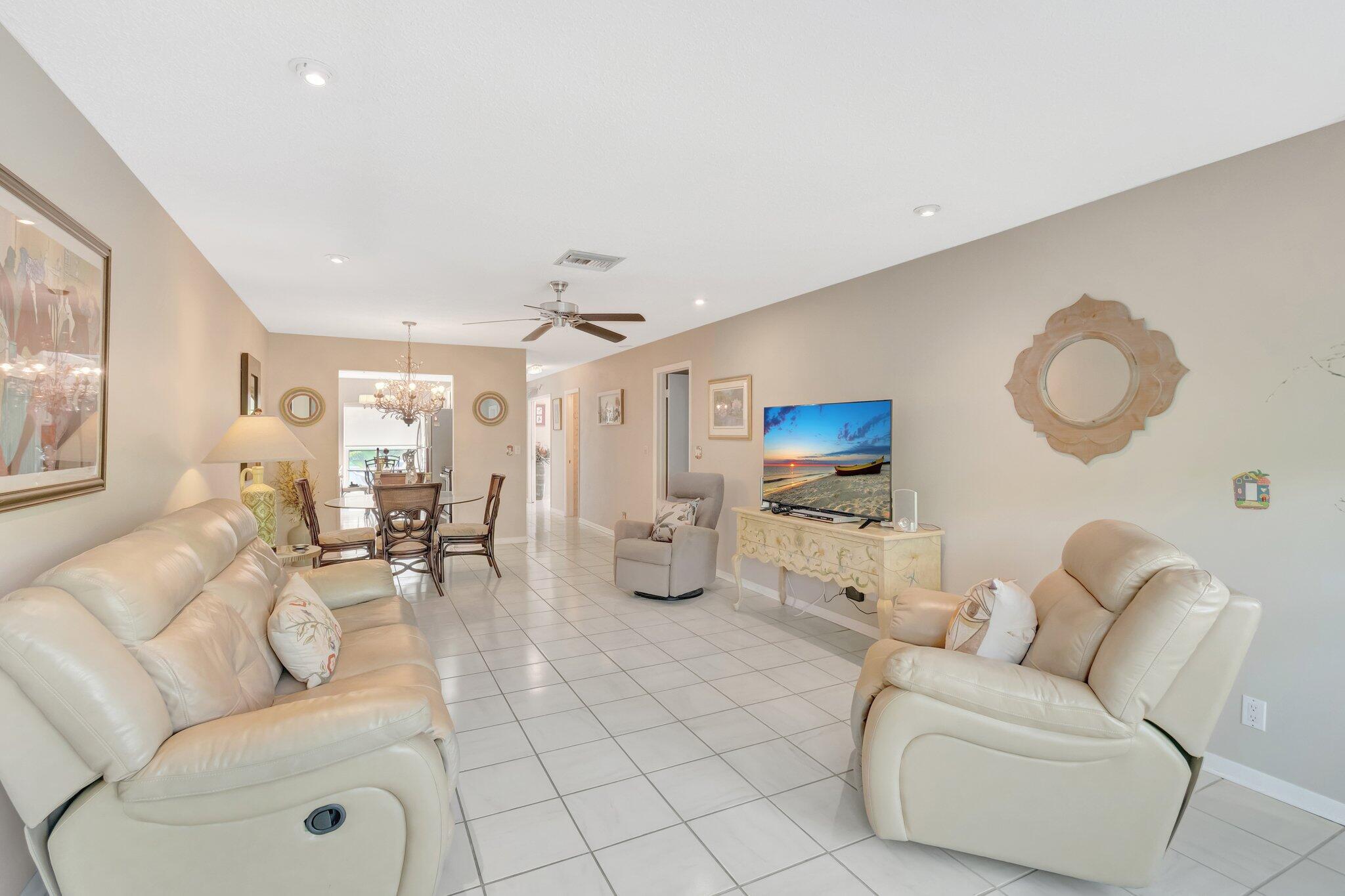 PALM GREENS AT VILLA DEL RAY CONDO II - Residential