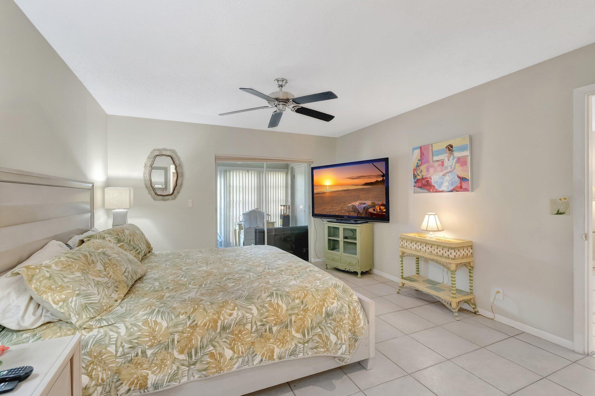 PALM GREENS AT VILLA DEL RAY CONDO II - Residential