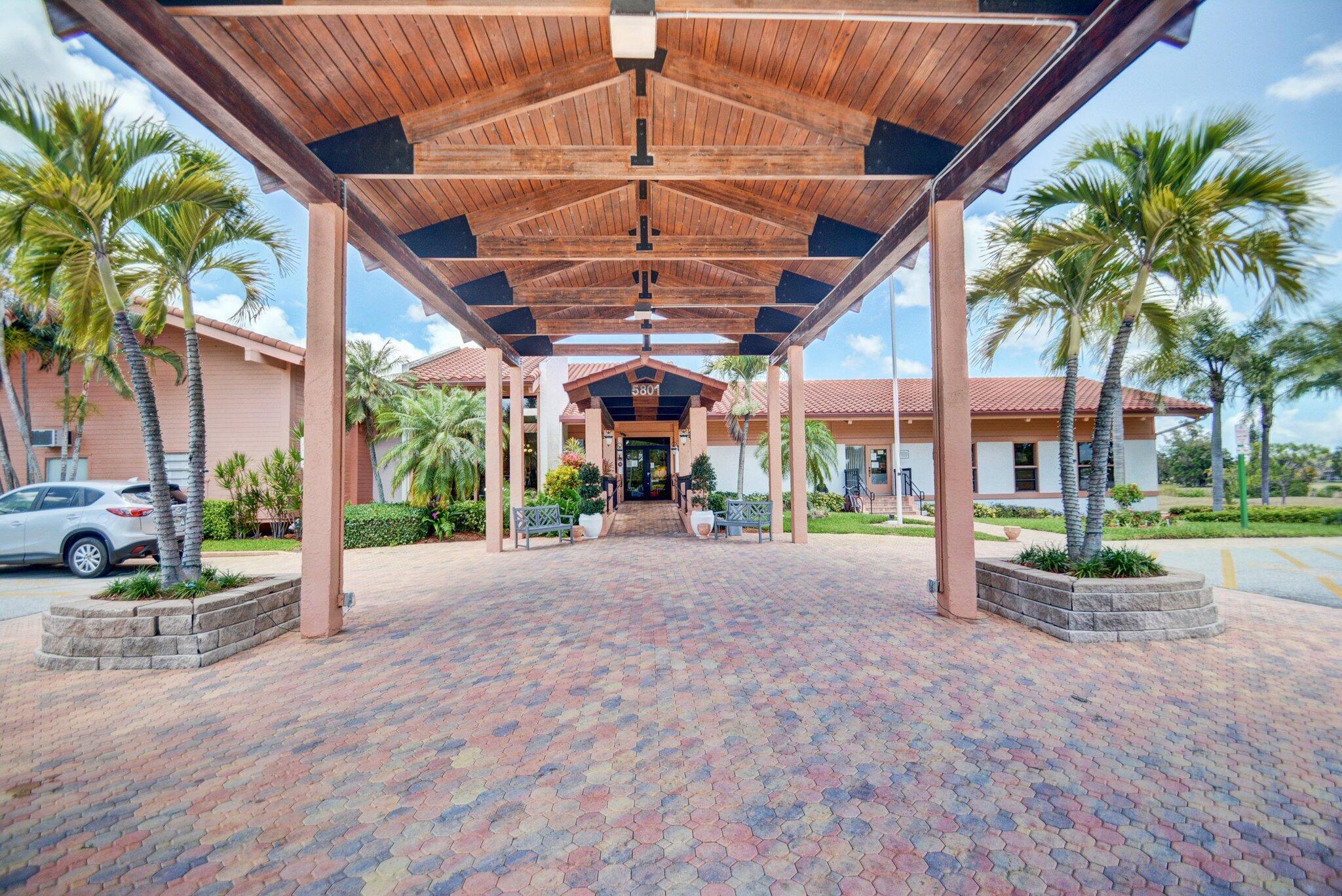 PALM GREENS AT VILLA DEL RAY CONDO II - Residential