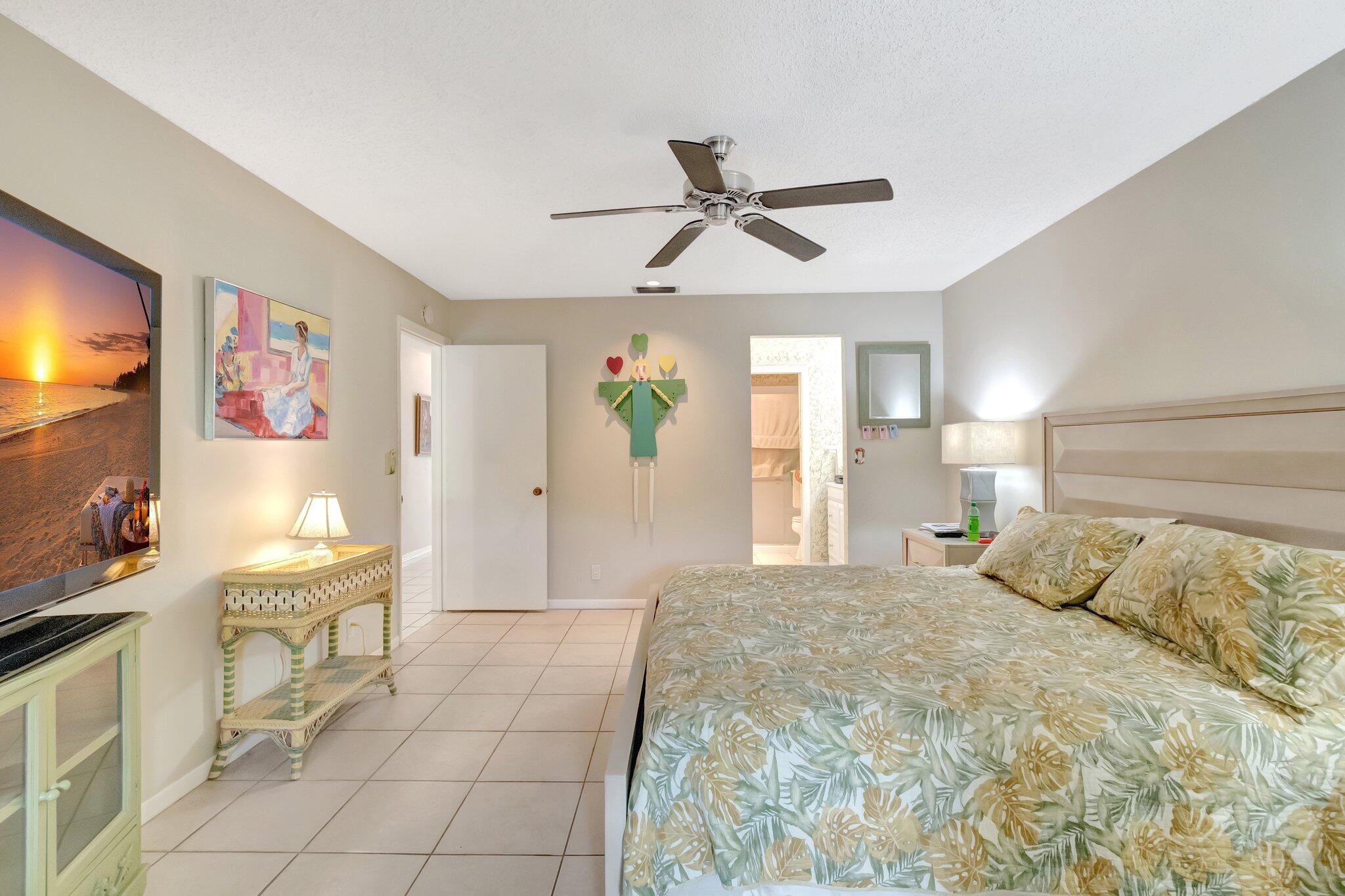 PALM GREENS AT VILLA DEL RAY CONDO II - Residential