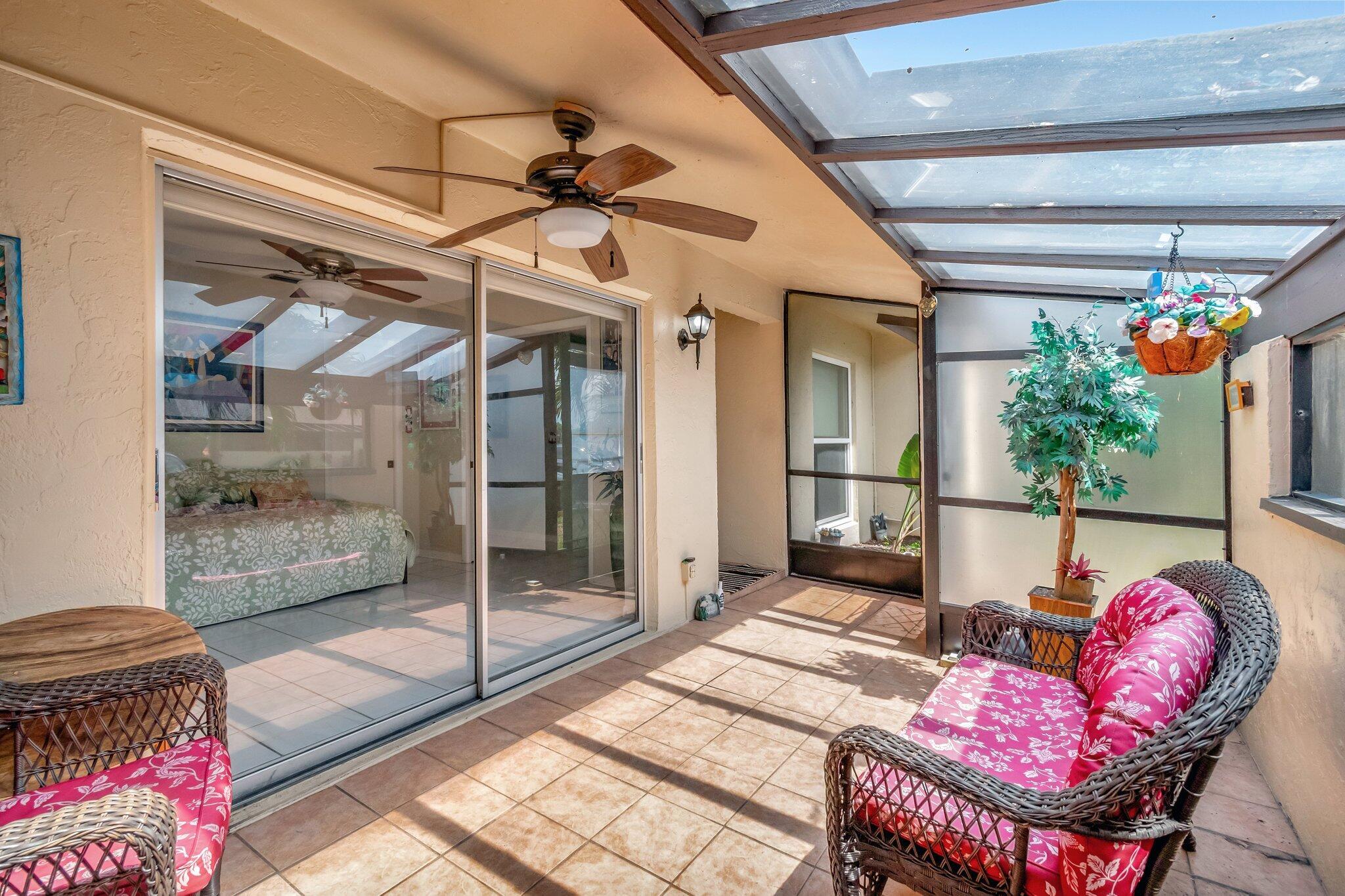 PALM GREENS AT VILLA DEL RAY CONDO II - Residential