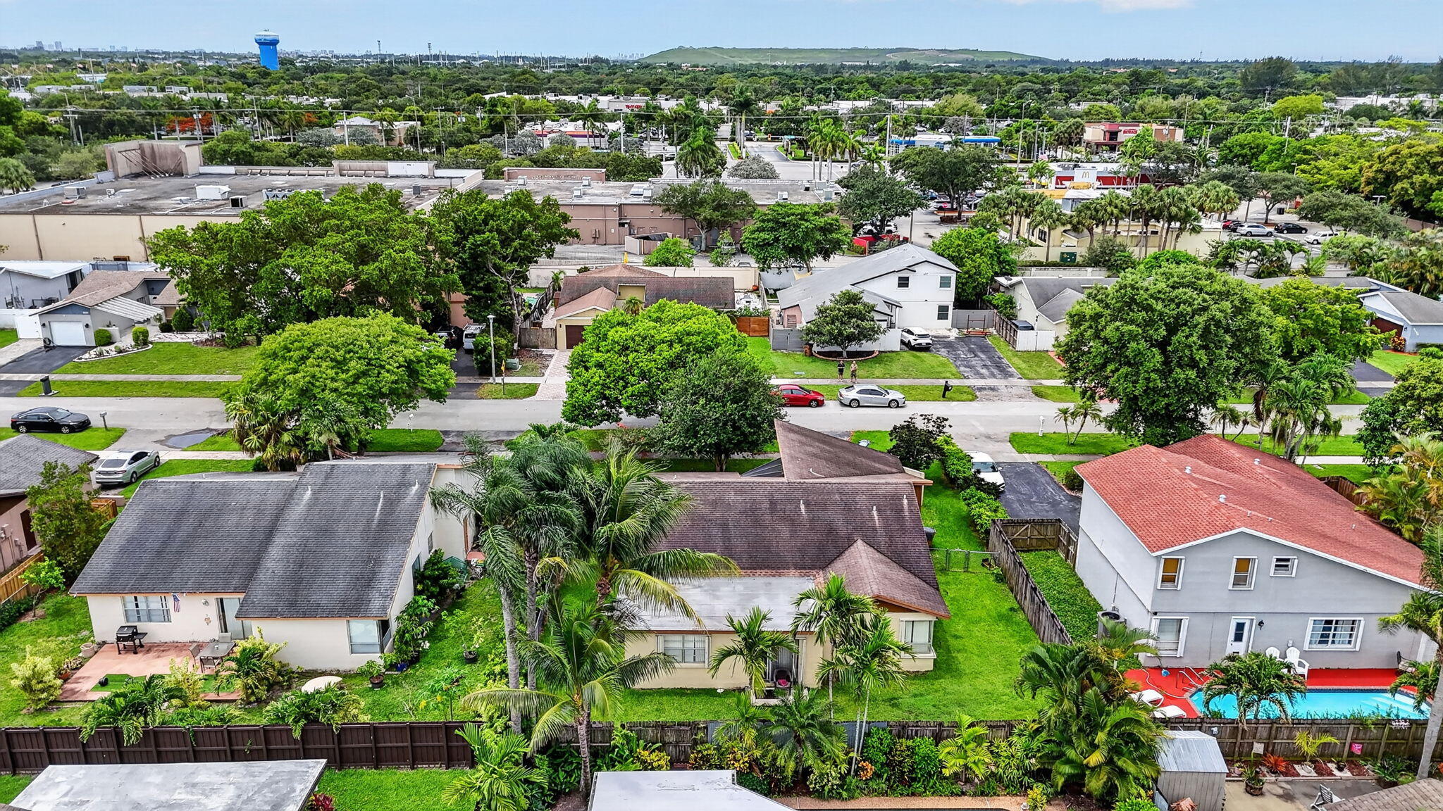 VILLAGES OF HILLSBORO SEC 1 - Residential