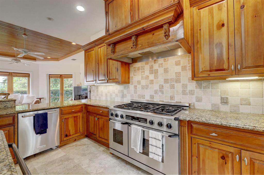 RIVERSIDE ON THE LOXAHATCHEE - Residential