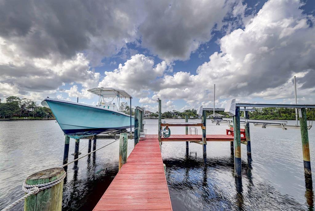 RIVERSIDE ON THE LOXAHATCHEE - Residential