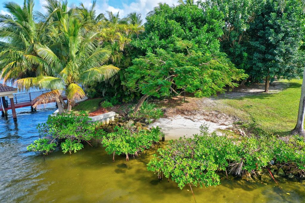 RIVERSIDE ON THE LOXAHATCHEE - Residential