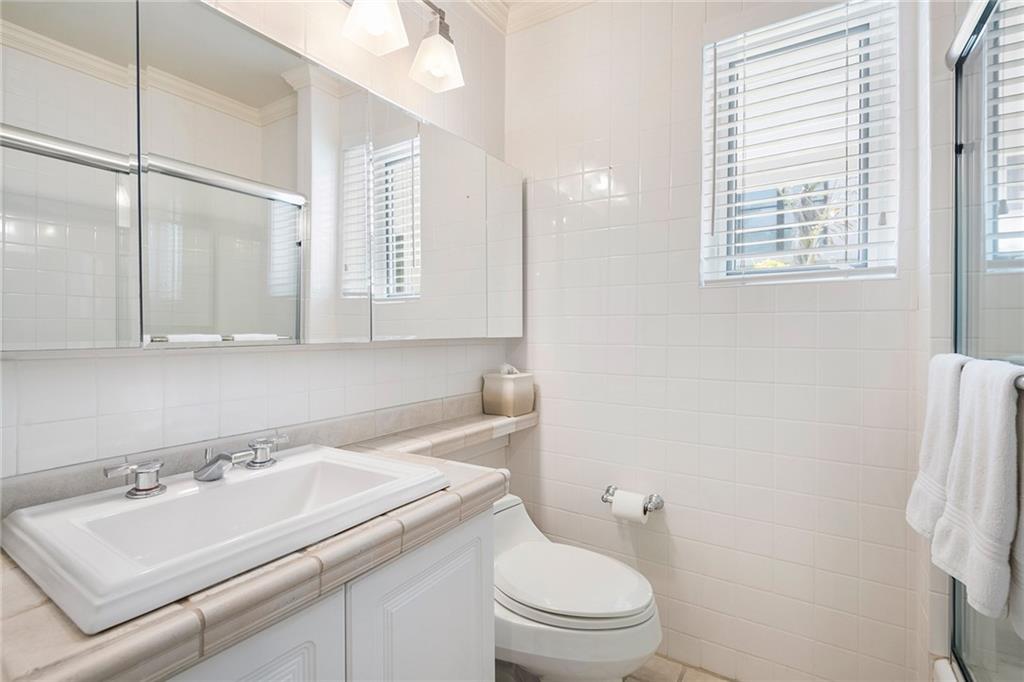 Idlewyld 1-19 B - Residential