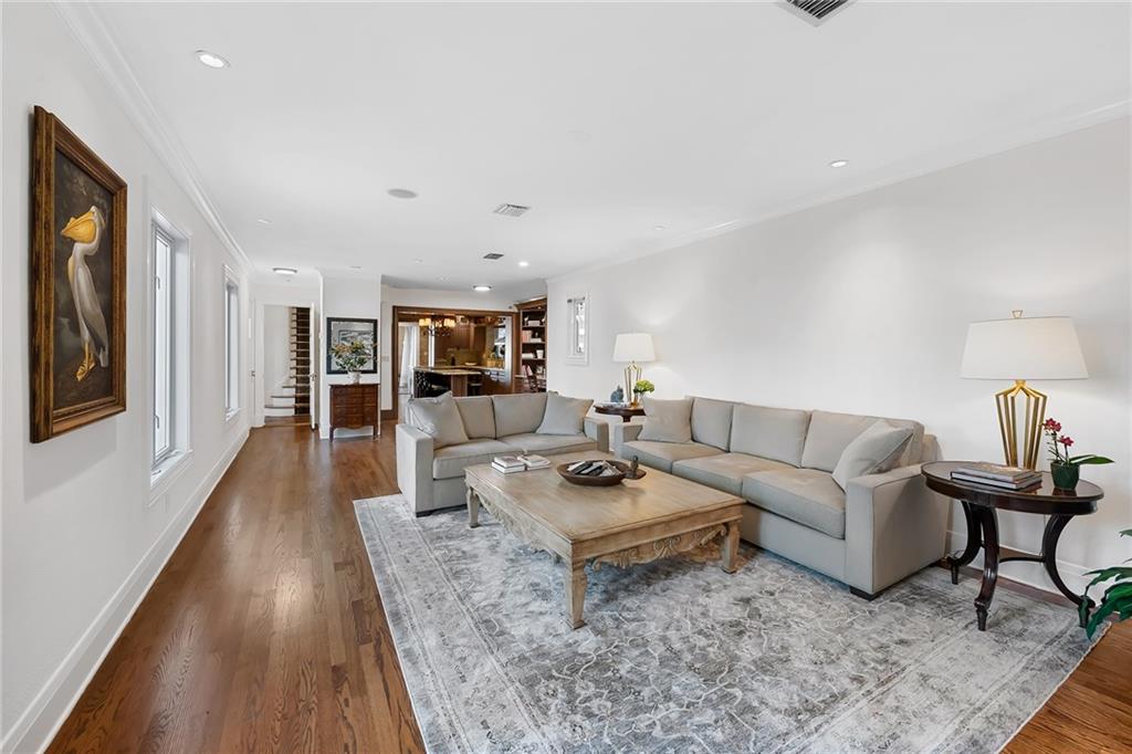 Idlewyld 1-19 B - Residential
