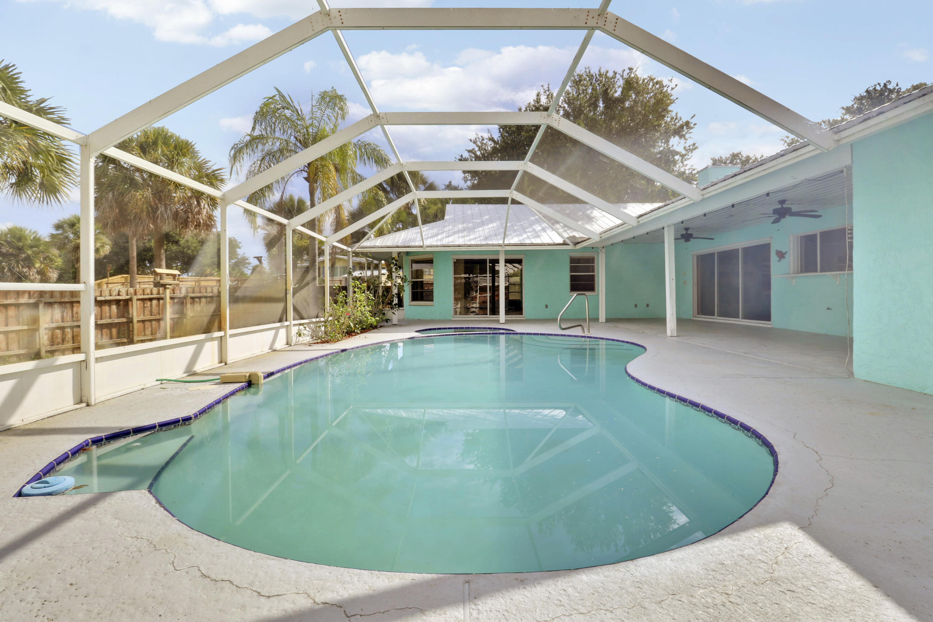 EDEN'S REFUGE - Residential