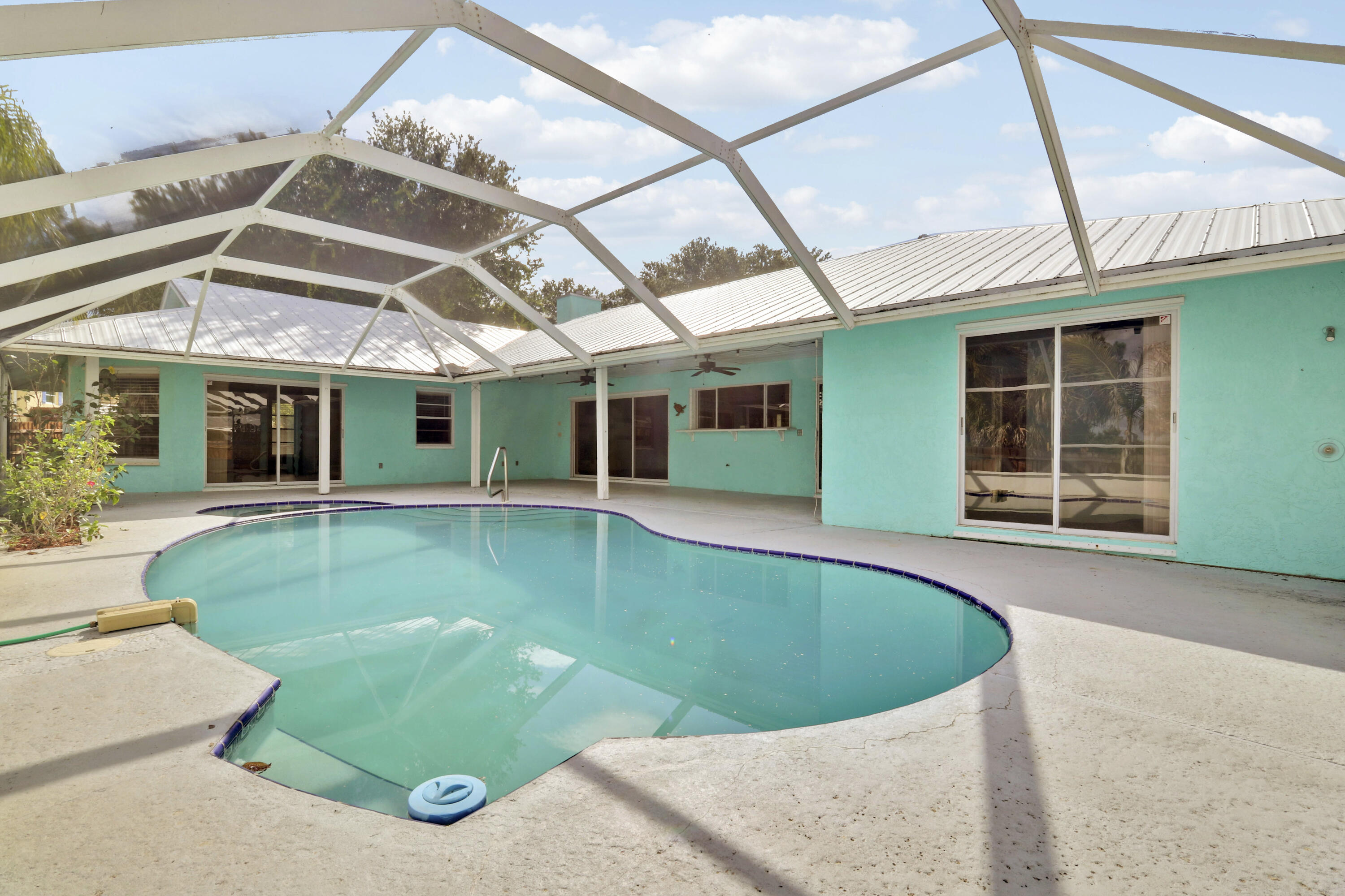 EDEN'S REFUGE - Residential