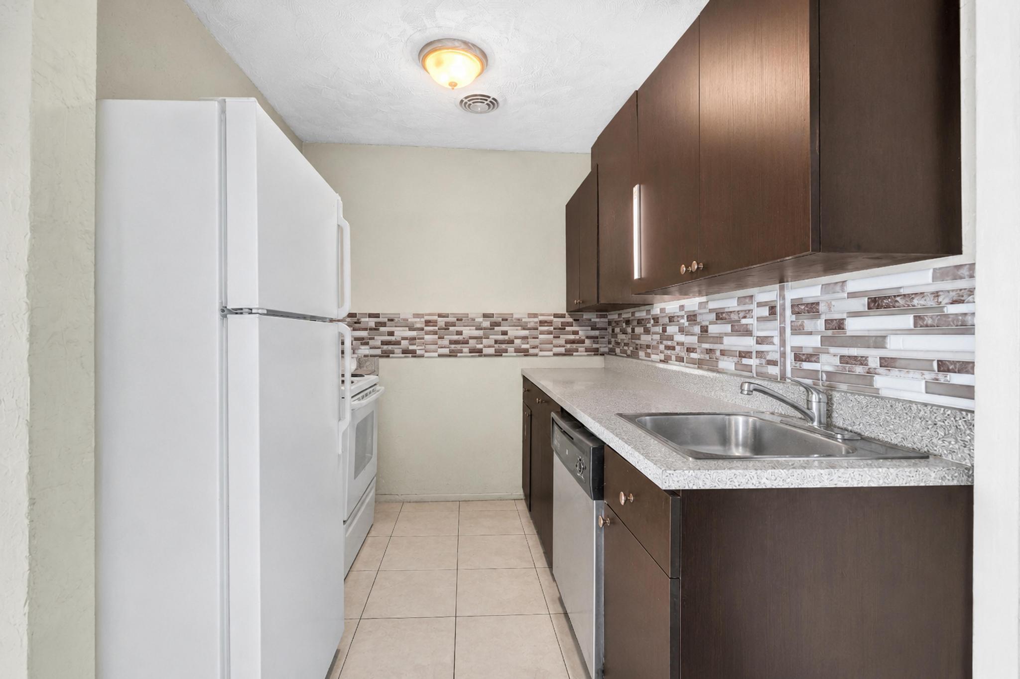 ROLLING GREEN RIDGE 1ST ADD - Residential