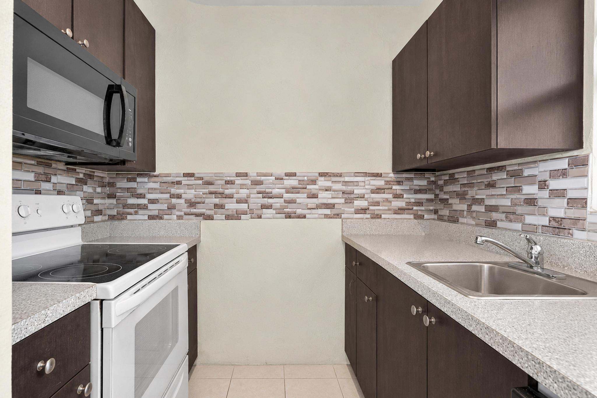 ROLLING GREEN RIDGE 1ST ADD - Residential