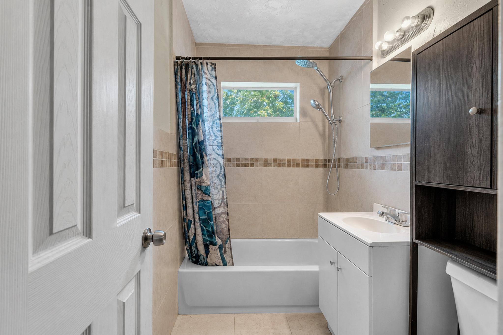 ROLLING GREEN RIDGE 1ST ADD - Residential