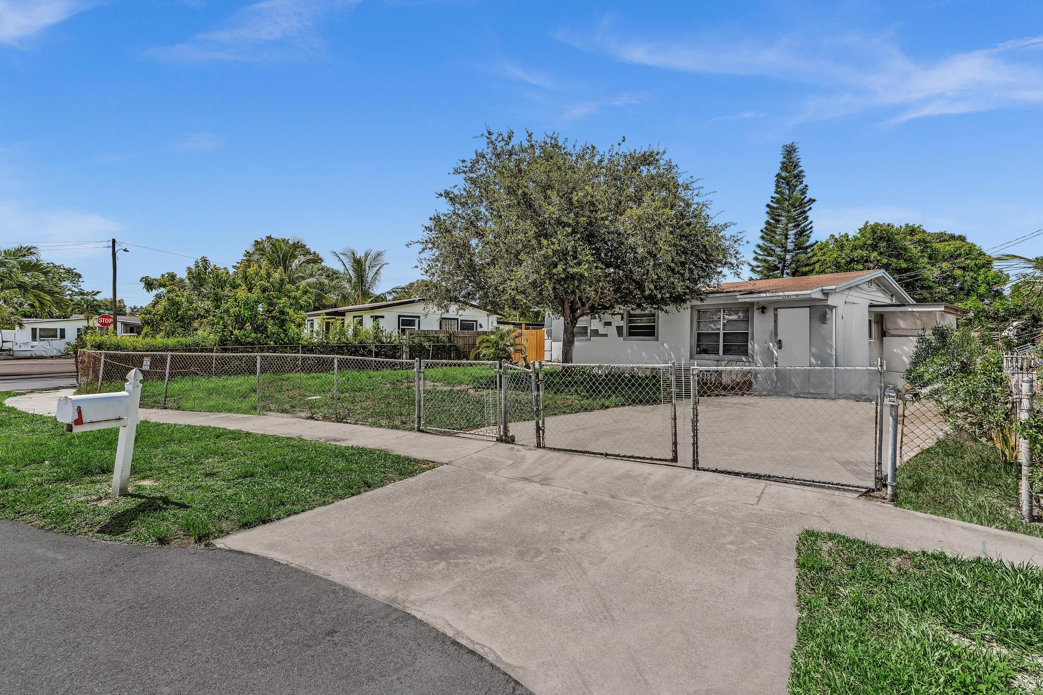 ROLLING GREEN RIDGE 1ST ADD - Residential