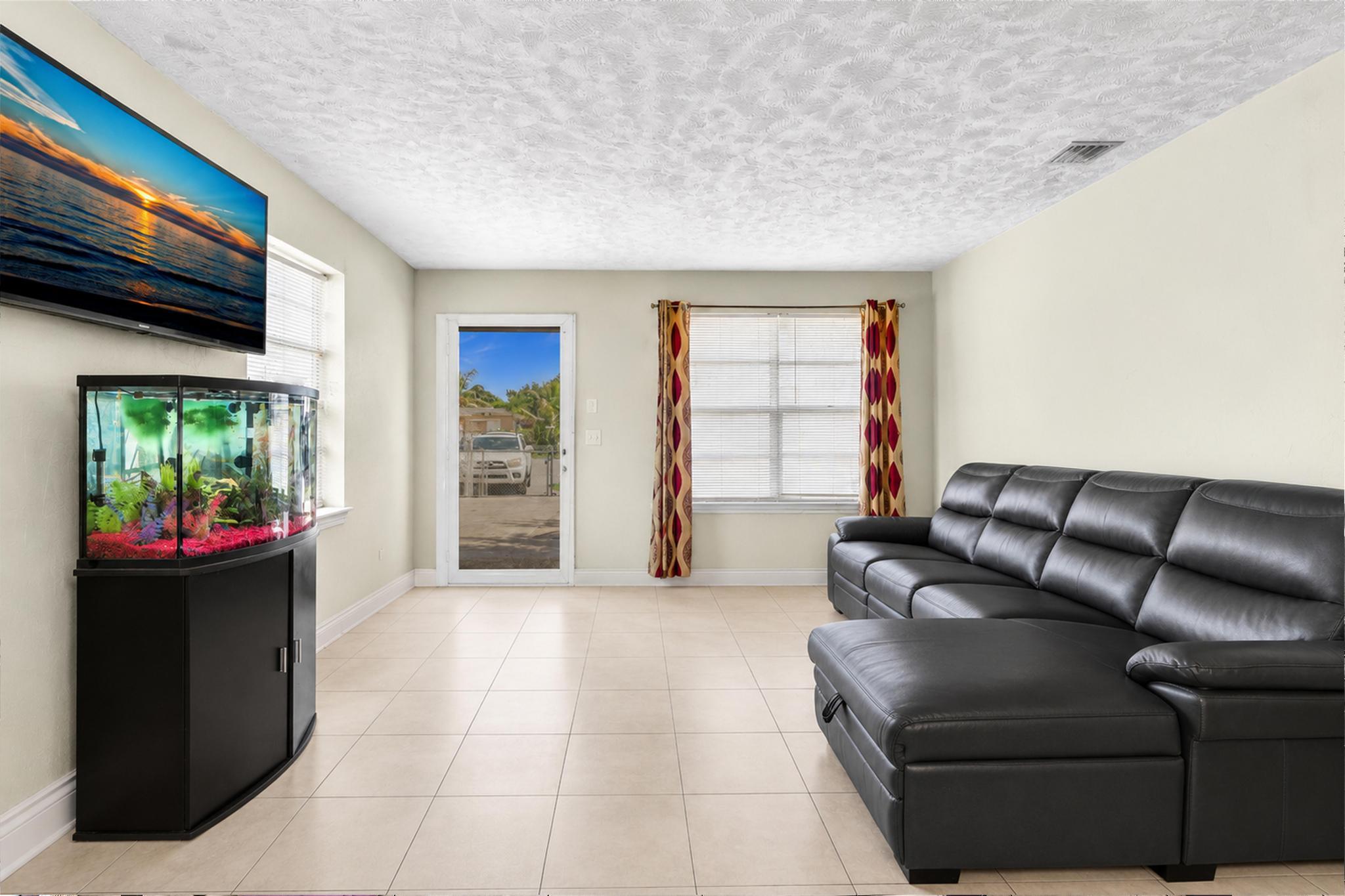 ROLLING GREEN RIDGE 1ST ADD - Residential