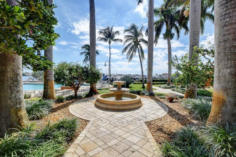 YACHT CLUB ON THE INTRACOASTAL - Residential