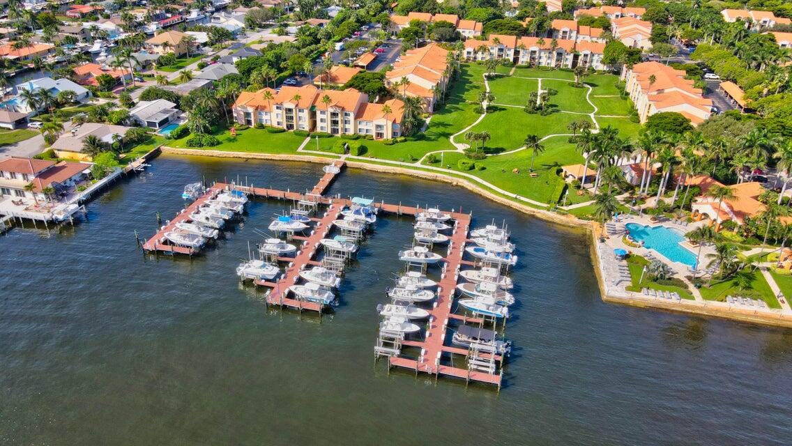 YACHT CLUB ON THE INTRACOASTAL - Residential