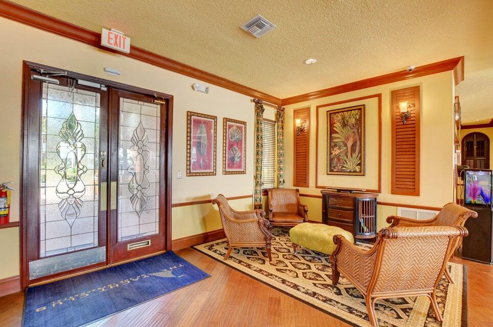 YACHT CLUB ON THE INTRACOASTAL - Residential