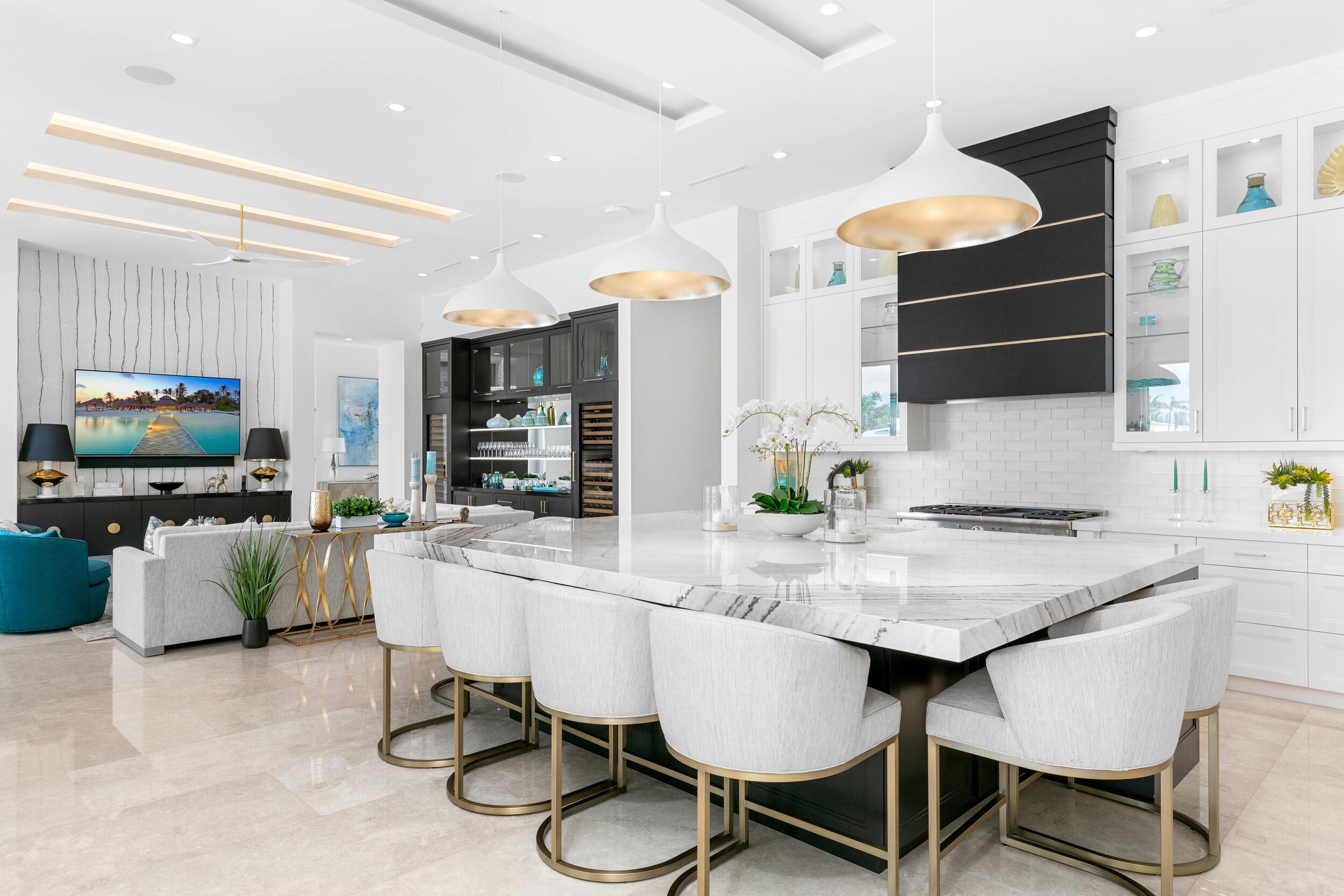 ROYAL PALM YACHT & COUNTRY CLUB - Residential