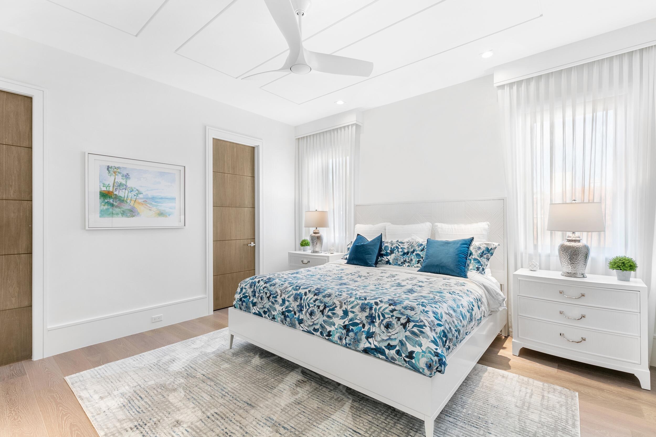 ROYAL PALM YACHT & COUNTRY CLUB - Residential