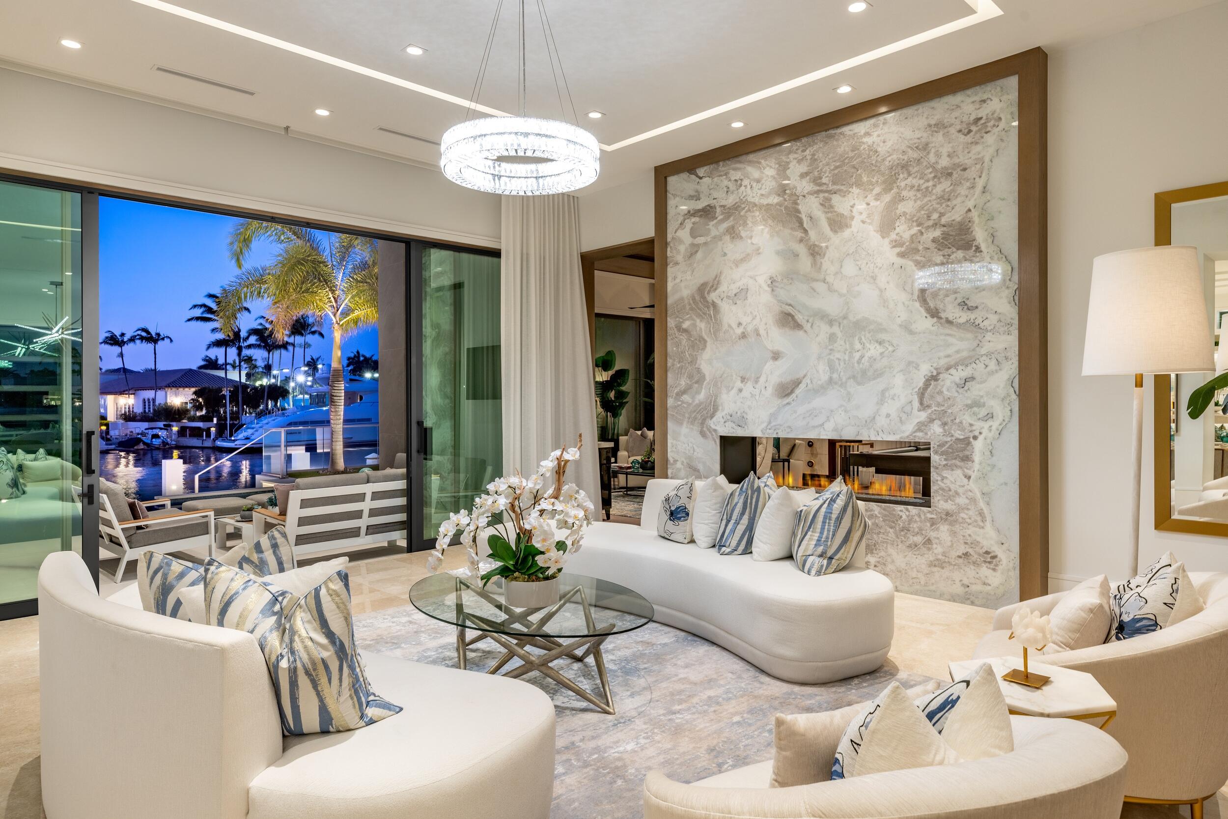ROYAL PALM YACHT & COUNTRY CLUB - Residential