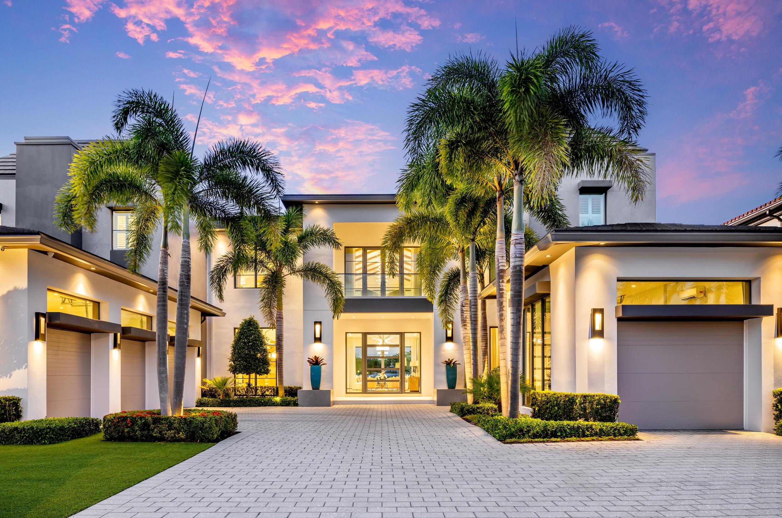 ROYAL PALM YACHT & COUNTRY CLUB - Residential
