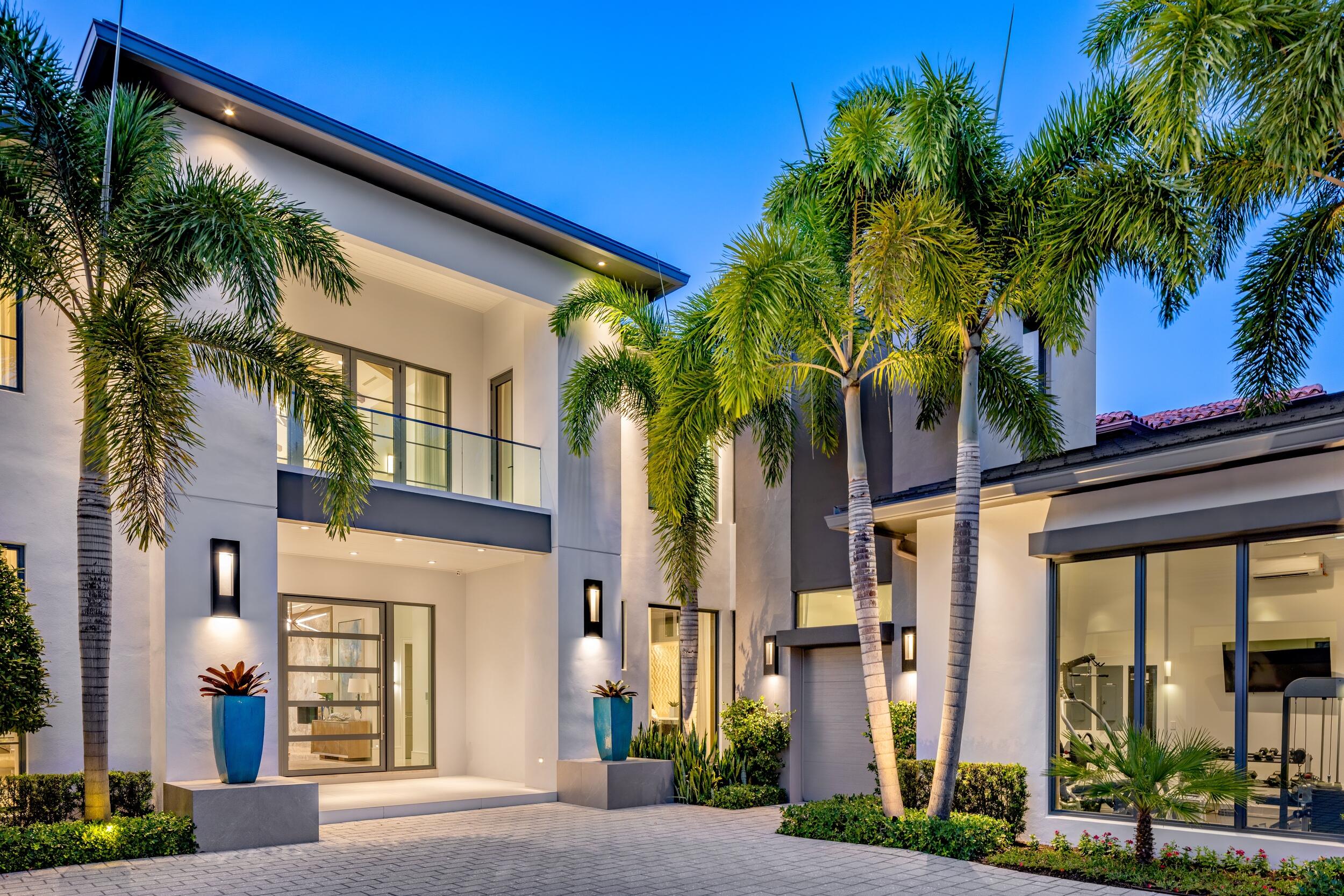 ROYAL PALM YACHT & COUNTRY CLUB - Residential