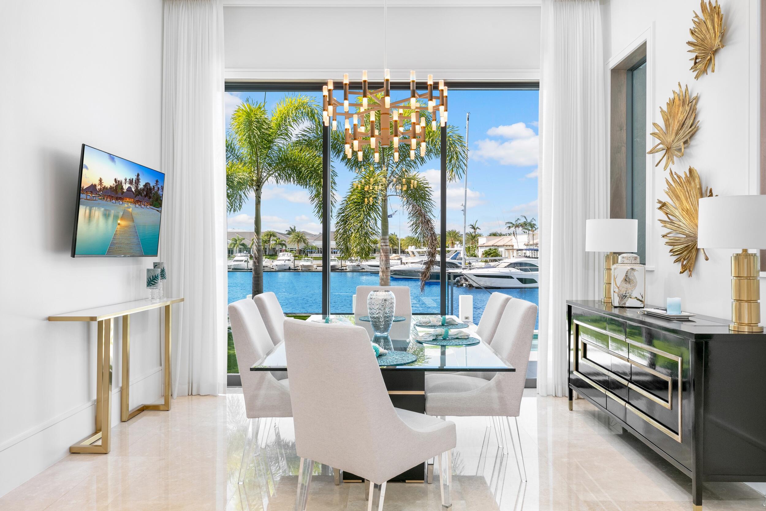 ROYAL PALM YACHT & COUNTRY CLUB - Residential