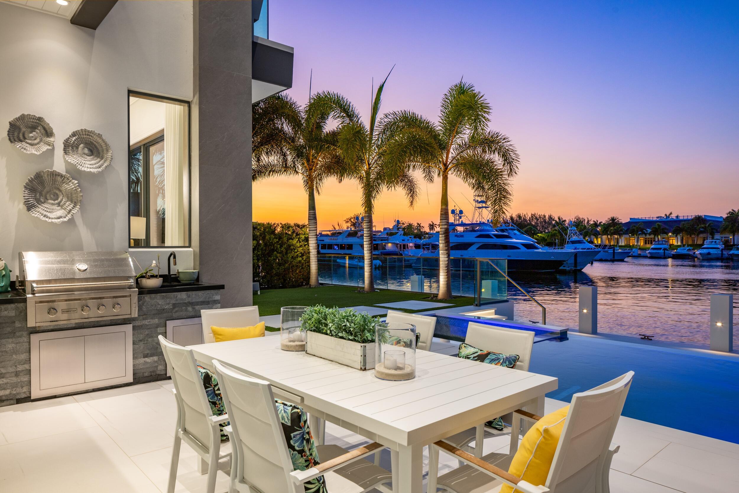 ROYAL PALM YACHT & COUNTRY CLUB - Residential