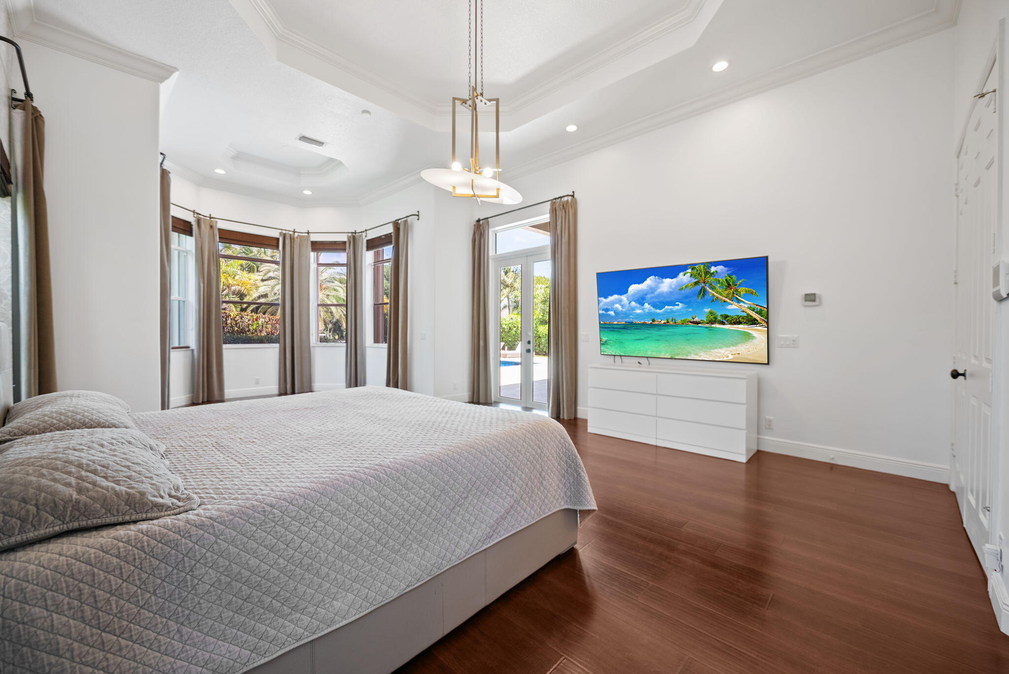 SIGNATURE ESTATES - Residential