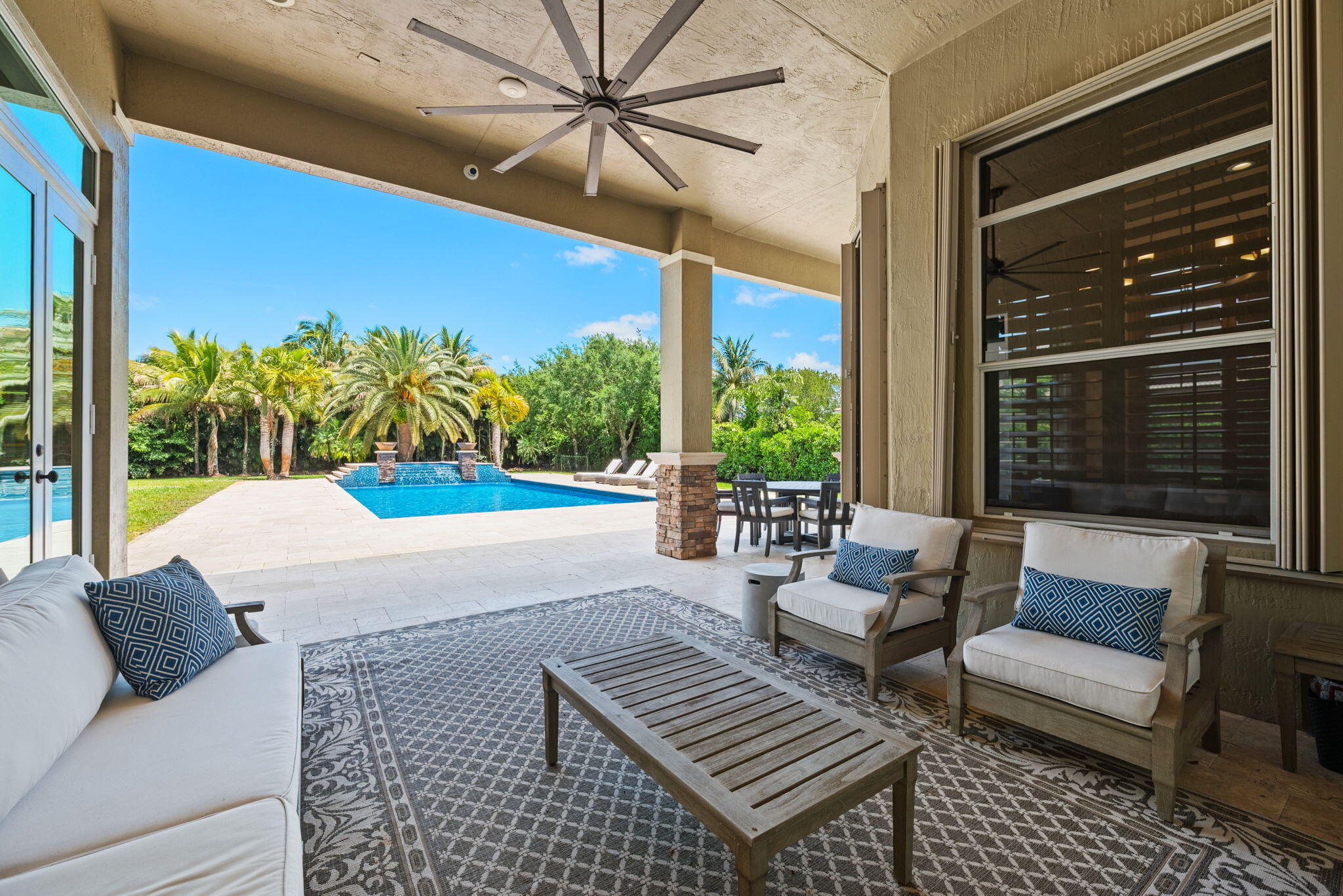 SIGNATURE ESTATES - Residential