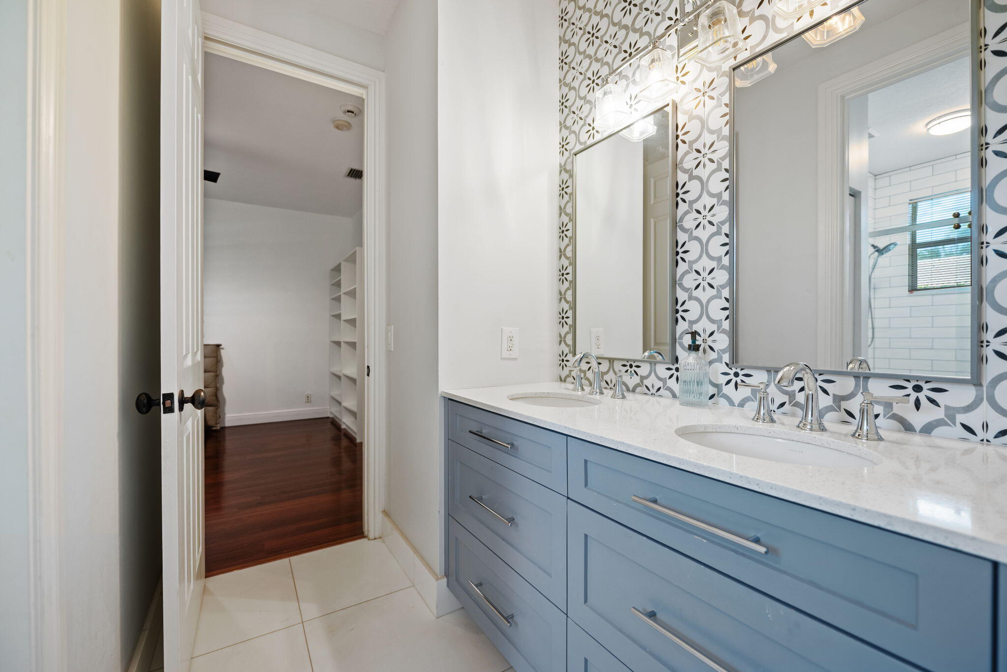 SIGNATURE ESTATES - Residential